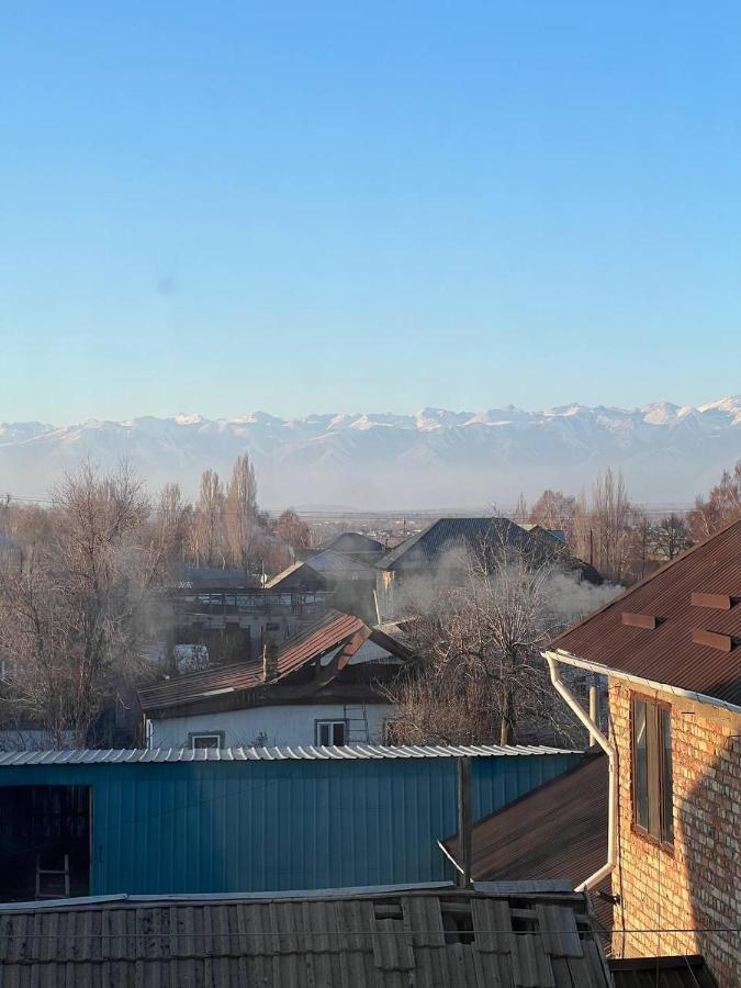 Emir Guest House In Karakol Exteriör bild
